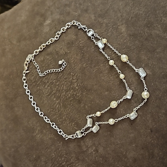 VTG SAQ AVON Layered Rhinestone Pearl Chain Necklace - Picture 2 of 7